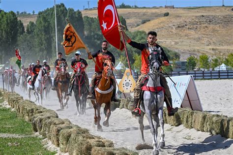 La Bataille de Manzikert: Une Déroute Byzantin et le Lever d'un Empire